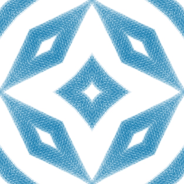 haft geometryczny na jasnym tle